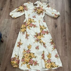 The most gorgeous NWT Sézane Jiana Ella Cream & Floral Midi Dress size 36